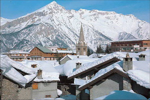 Xtrallusion offers independent self-guided Walking, Adventure, Activity, Skiing and Paragliding Holiday itineraries on the Italian Rivieras, in the Italian Lakes, in the Italian Alps and in some of the most beautiful corners of Italy.